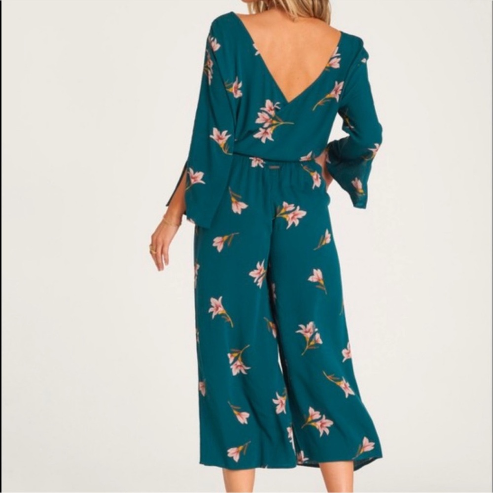 Billabong Floral Green Twist Back Jumpsuit Size Small - Picture 2 of 14